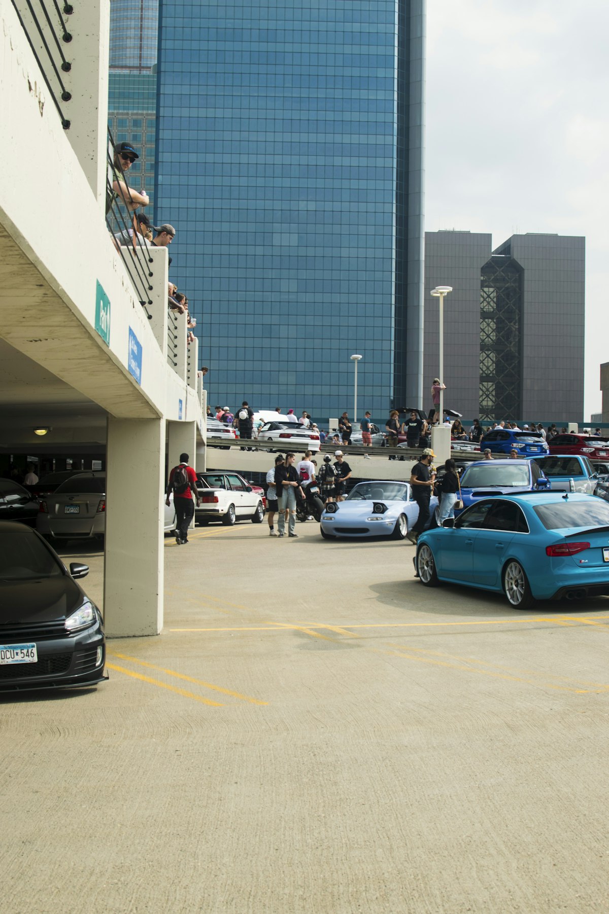 Parking ispred zgrade — ko ima pravo, a ko samo misli da ima